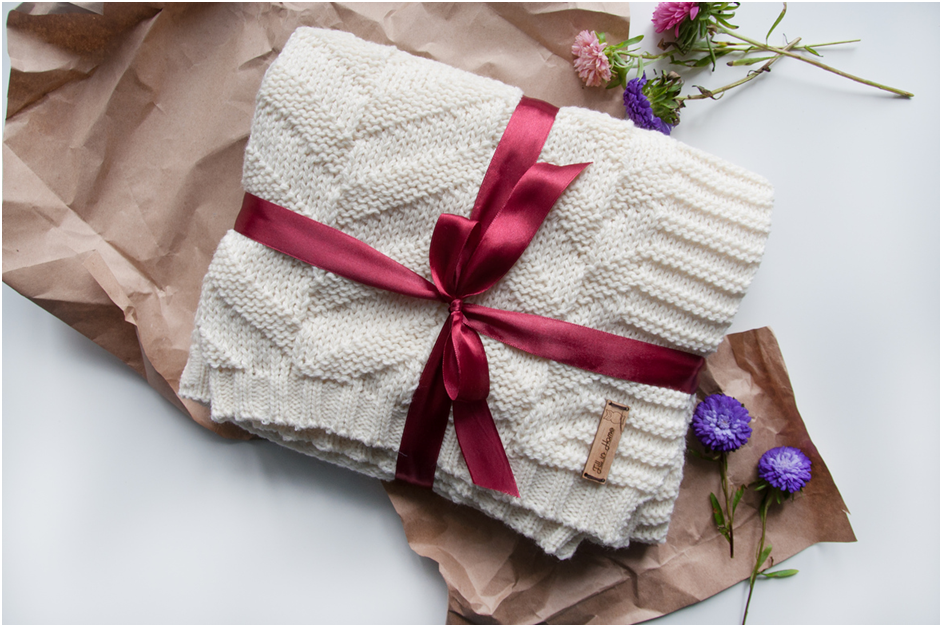 Что подарить учителю на 8 марта - рисунок 3