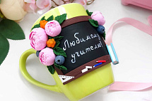 Что подарить учителю на 8 марта: обсуждение и варианты